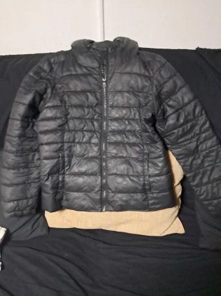 Chaqueta acolchada negra