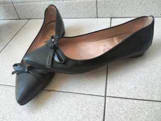 Zapatos bajos de piel Unisa negros