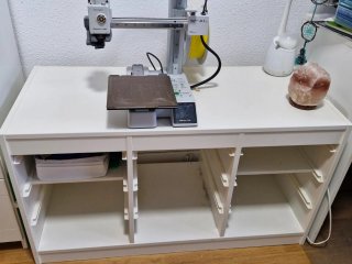 Mueble de almacenamiento bajo blanco