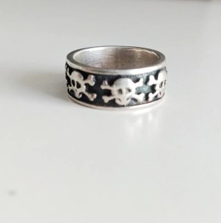Anillo de Plata 925 con Calaveras