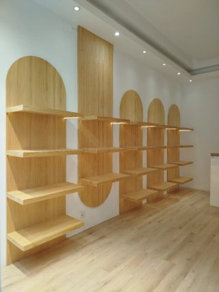 Estanterías de Madera para Tienda con Luz