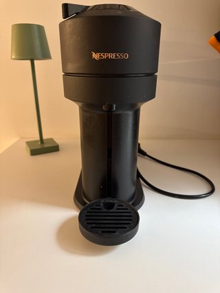 Cafetera Nespresso Vertuo Negra