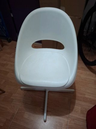 Silla de escritorio blanca