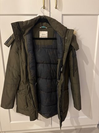 Abrigo Bershka Verde Talla M