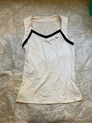 Camiseta de deporte Nike blanca