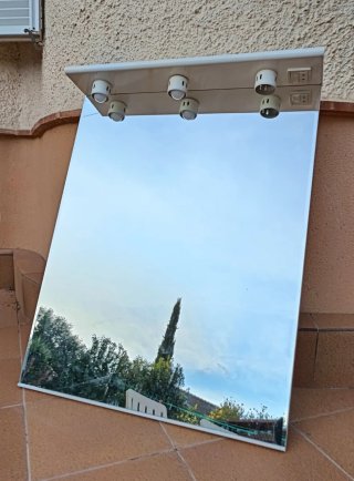 Espejo de baño con iluminación