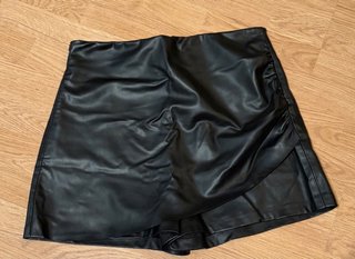 Falda pantalón Zara