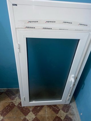 Ventana de Aluminio Blanca Emede