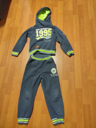 Chándal niño sudadera capucha pantalón gris flúor