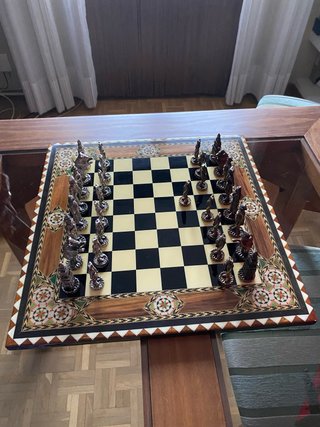 Ajedrez Taurino con Tablero Decorado
