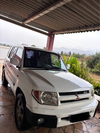 Mitsubishi Montero IO 2002