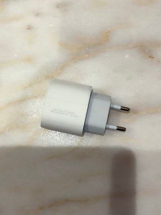 Cargador Apple iPhone 20W