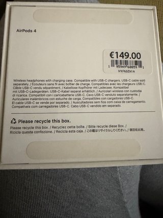 Apple AirPods 4