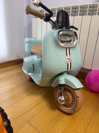 Moto Vespa de Batería Infantil