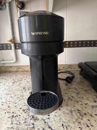Cafetera Nespresso Vertuo Negra