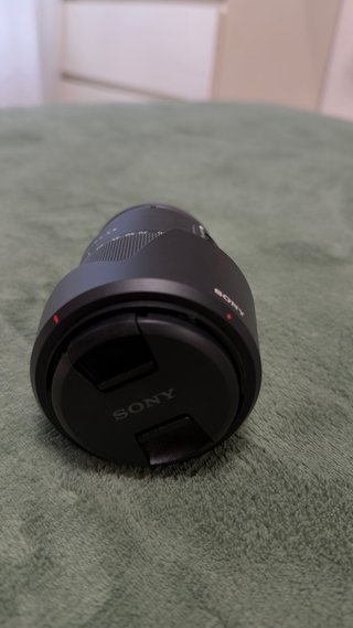 Objetivo Sony E 18-135mm f/3.5-5.6 OSS