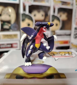 Figura Tomy Garchomp Shiny