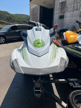 Moto de agua Yamaha EX DELUX