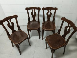 Set de 4 sillas de madera