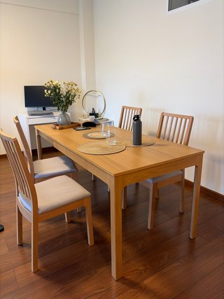 Conjunto Mesa y 4 Sillas IKEA