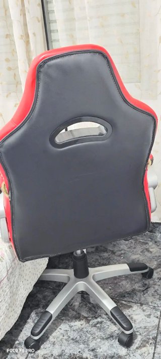 Silla Giratoria de Oficina Roja y Negra
