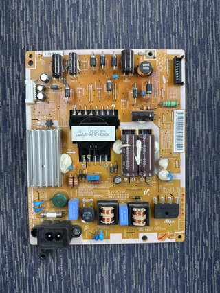 Fuente BN44-00605A