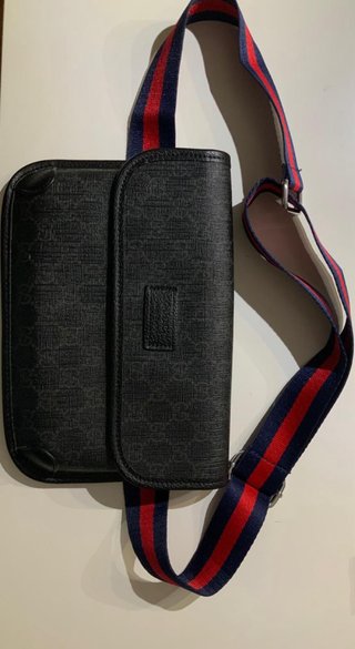 Riñonera Gucci Negra