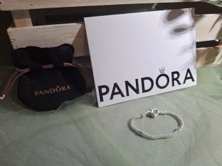 Pulsera Pandora Corazón Plateada