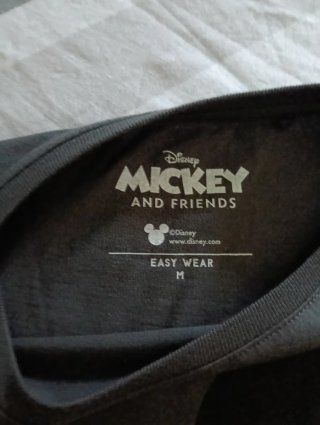 Camiseta Disney Mickey and Friends Negra Talla M
