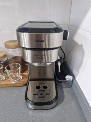 Cafetera Cecotec Cafelizzia