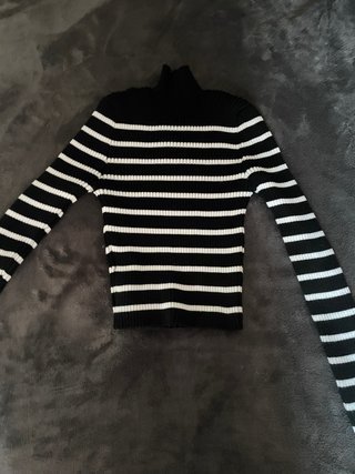 Top elástico de rayas cuello alto