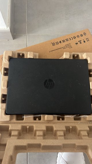 Ordenador portátil HP negro