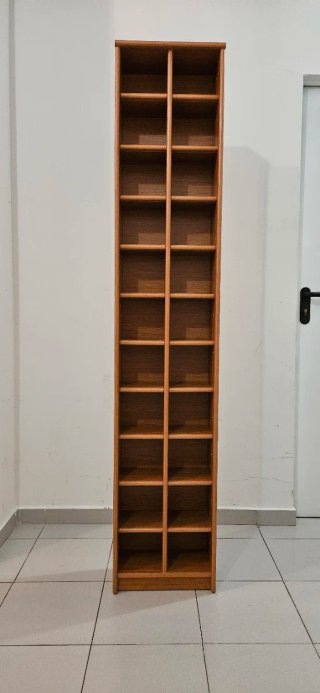 Estantería de Madera Alta