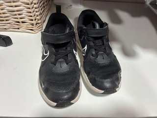 Zapatillas Nike Niño Talla 32