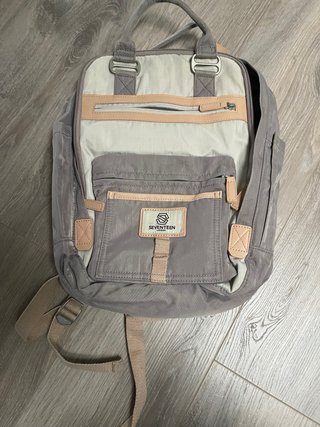 Mochila Urbana Seventeen London Gris