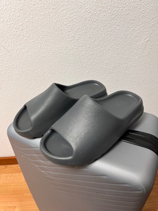 Chanclas adidas Yeezy Slide