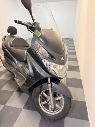 Suzuki Burgman 125