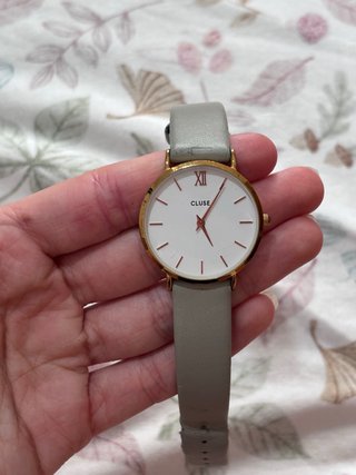 Reloj Cluse con esfera dorada