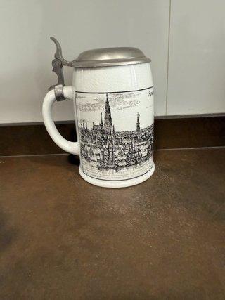 Jarra souvenir de Ámsterdam en blanco y negro