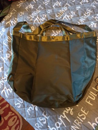 Bolsa de tela verde oliva
