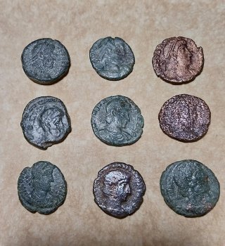 Lotto di 9 monete romane del Basso Impero