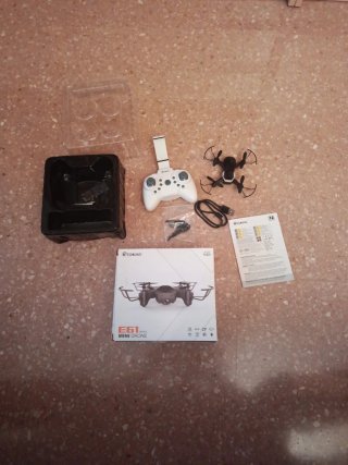 Dron Eachine E61