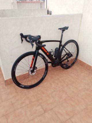 Bicicleta Eléctrica Carretera BH Core Carbono