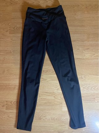 Pantalón negro Bekkin