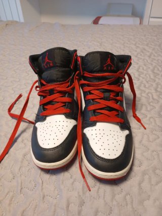 Nike Air Jordan 1 Mid Talla 39