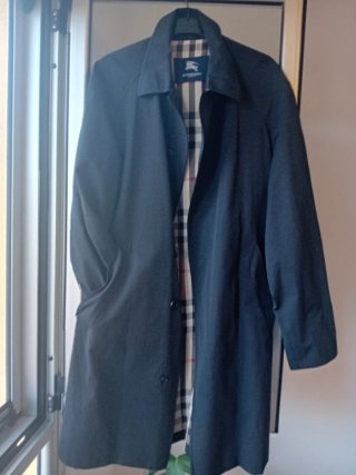 Gabardina Burberry Vintage Negra