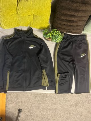 Chándal completo Nike original negro y verde kaki