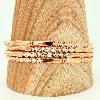 4 Pulseras Rígidas Oro Rosa 18K; 22cm; 40,48g.