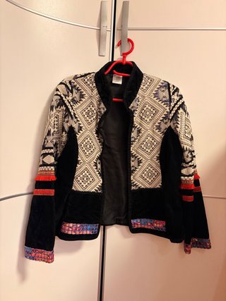 Chaqueta con estampado étnico