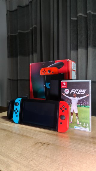 Nintendo Switch V2 + Juego FC25